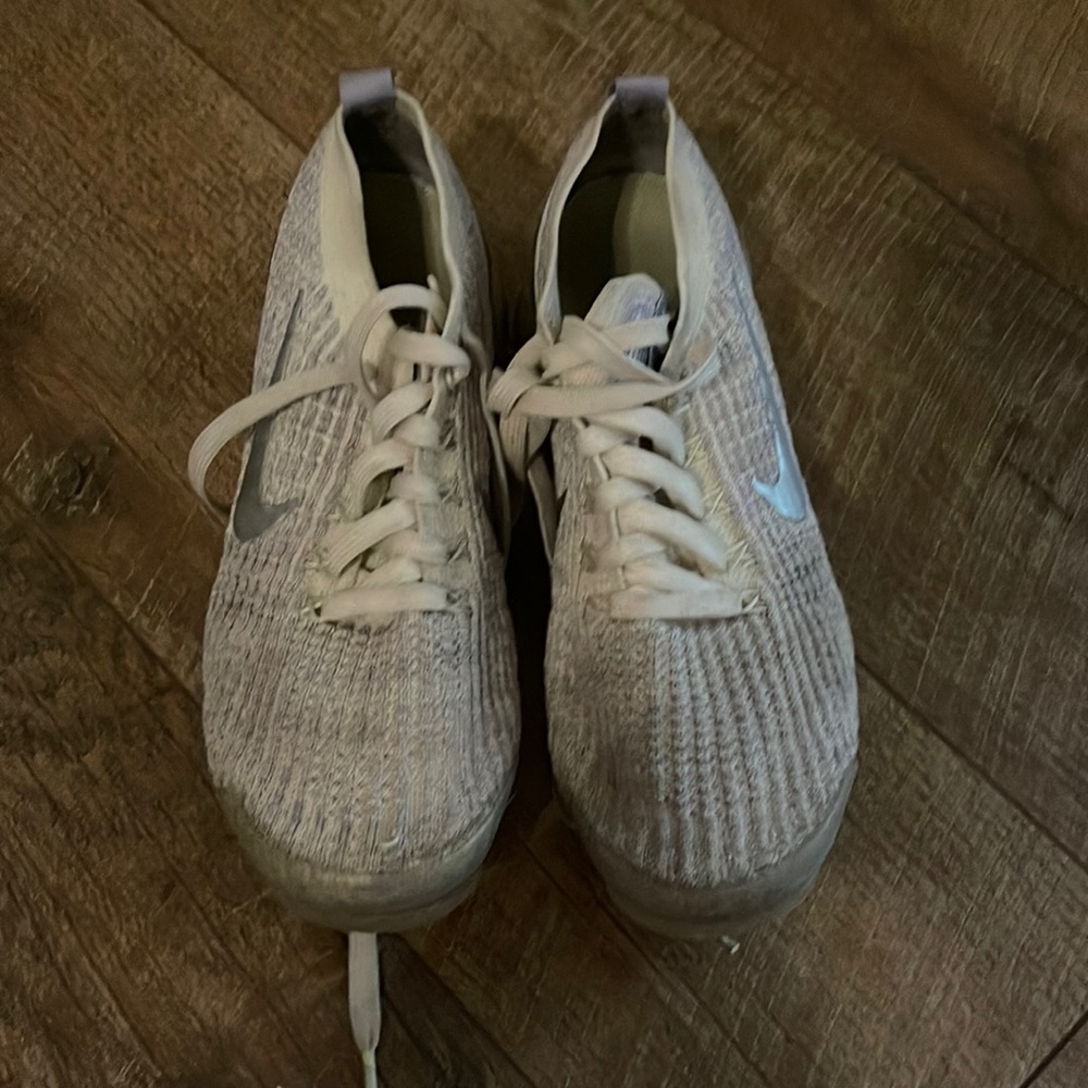 Light purple vapormax Nike shoes size 7.5 womens.